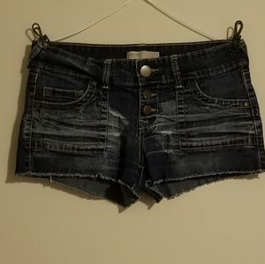 No Boundaries blue jean short shorts